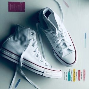 HIGH TOP ALL-STAR CONVERSE (never been worn)